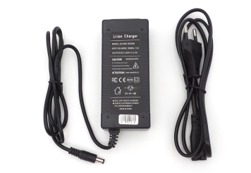 Ladegerät für HU-P1316, 12 V / 4 Ah, TecMaschin