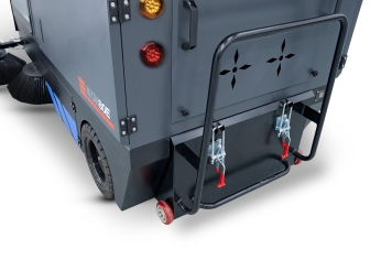 Balayeuse de voirie de rue à batterie SKM80E, 15.200 m²/h, 1.950 mm x 2.190 mm x 2.085 mm, wipeket 