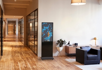 Totem numérique mobile DKS-LED43 avec mallette de transport, Noir, 43 in présentoir, Android 13, TecMaschin 