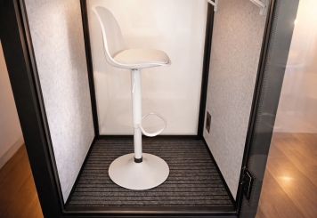 Bureau Cabine téléphonique /  cabine acoustique LIA100 pour 1 personnes, Noir, 870 mm x 866 mm surface de la pièce 