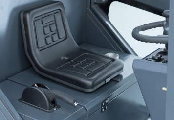 Balayeuse de voirie de rue à batterie SKM80E, 15.200 m²/h, 1.950 mm x 2.190 mm x 2.085 mm, wipeket 